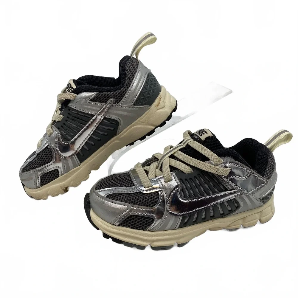 Nike Silver Black Vomero Sneakers | Boys 9T Regular